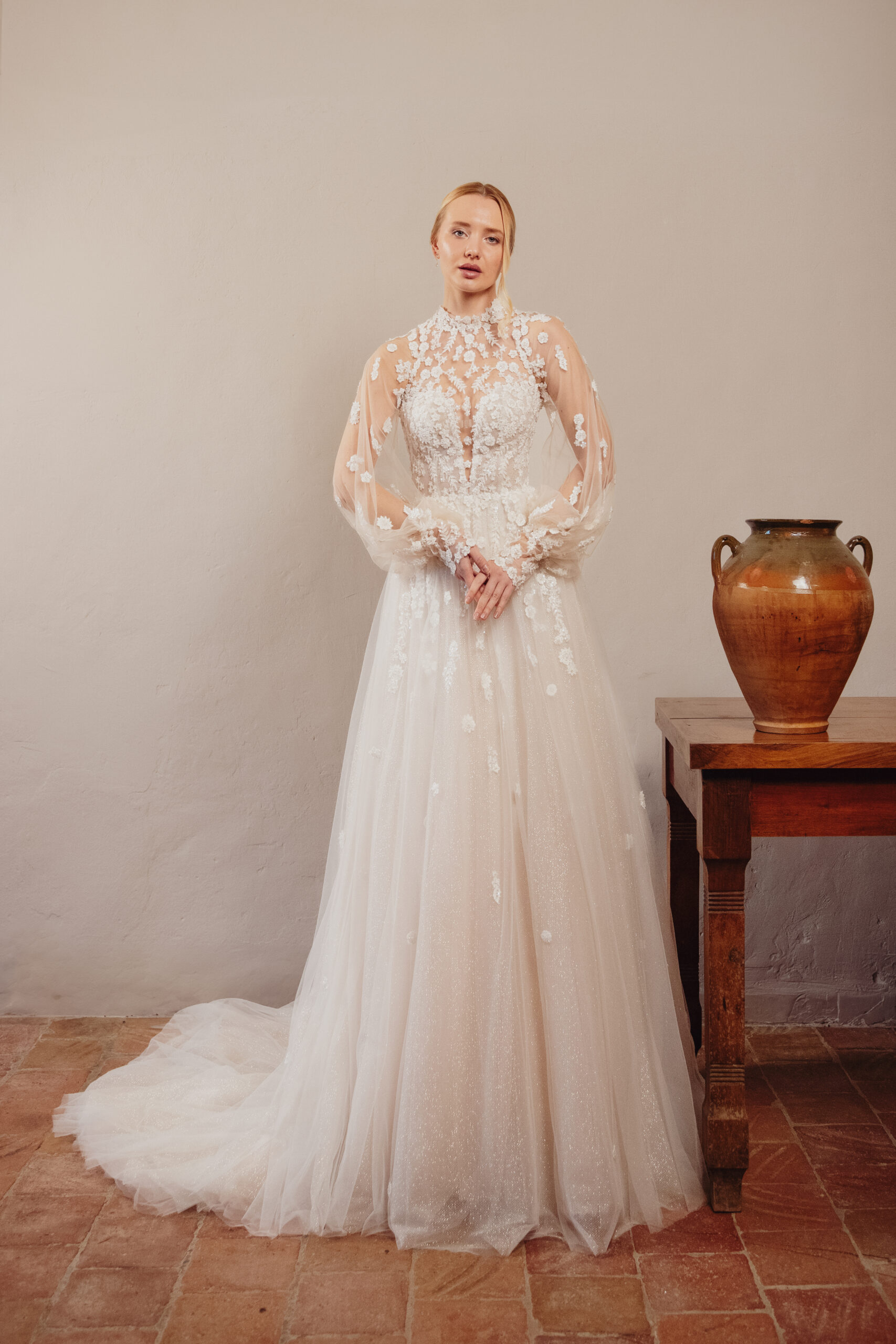 AV0204-108-IV-FRONT